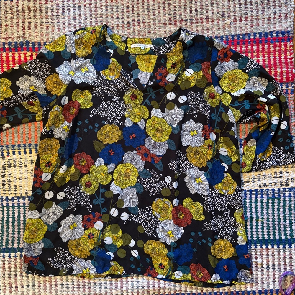 Violet & Claire Black Floral V-Neck Blouse with Yellow & Blue Flowers